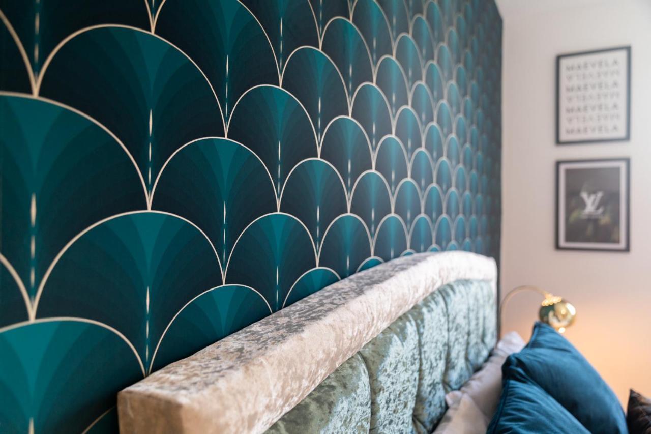 Maevela Apartments - Ultra Lavish Luxury 2 Bed Apartment City Centre - With Balcony - Free Secure Parking - Ps4 & Smart Tv'S Birmingham Kültér fotó