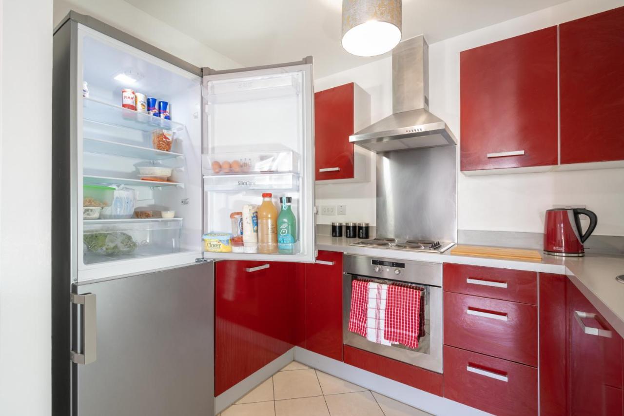 Maevela Apartments - Ultra Lavish Luxury 2 Bed Apartment City Centre - With Balcony - Free Secure Parking - Ps4 & Smart Tv'S Birmingham Kültér fotó